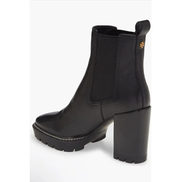 New in Box Tory Burch Carson
Chelsea 70mm Lug Bootie Black Sz 8 $458 - Picture 3 of 10